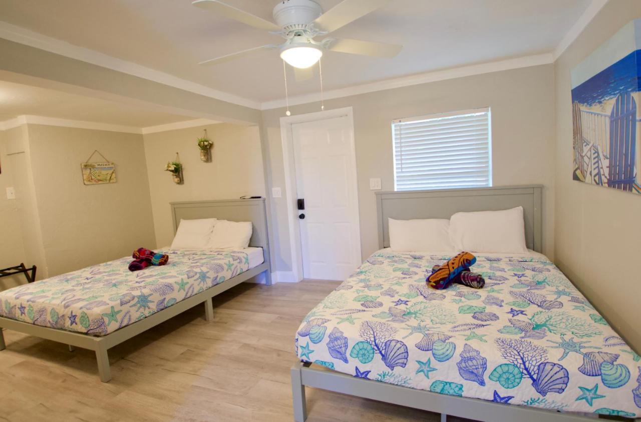 Queen Studio with Sofa Bed at Sun Deck Inn and Suites