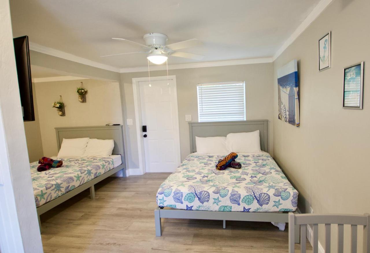 Queen Studio with Sofa Bed at Sun Deck Inn and Suites