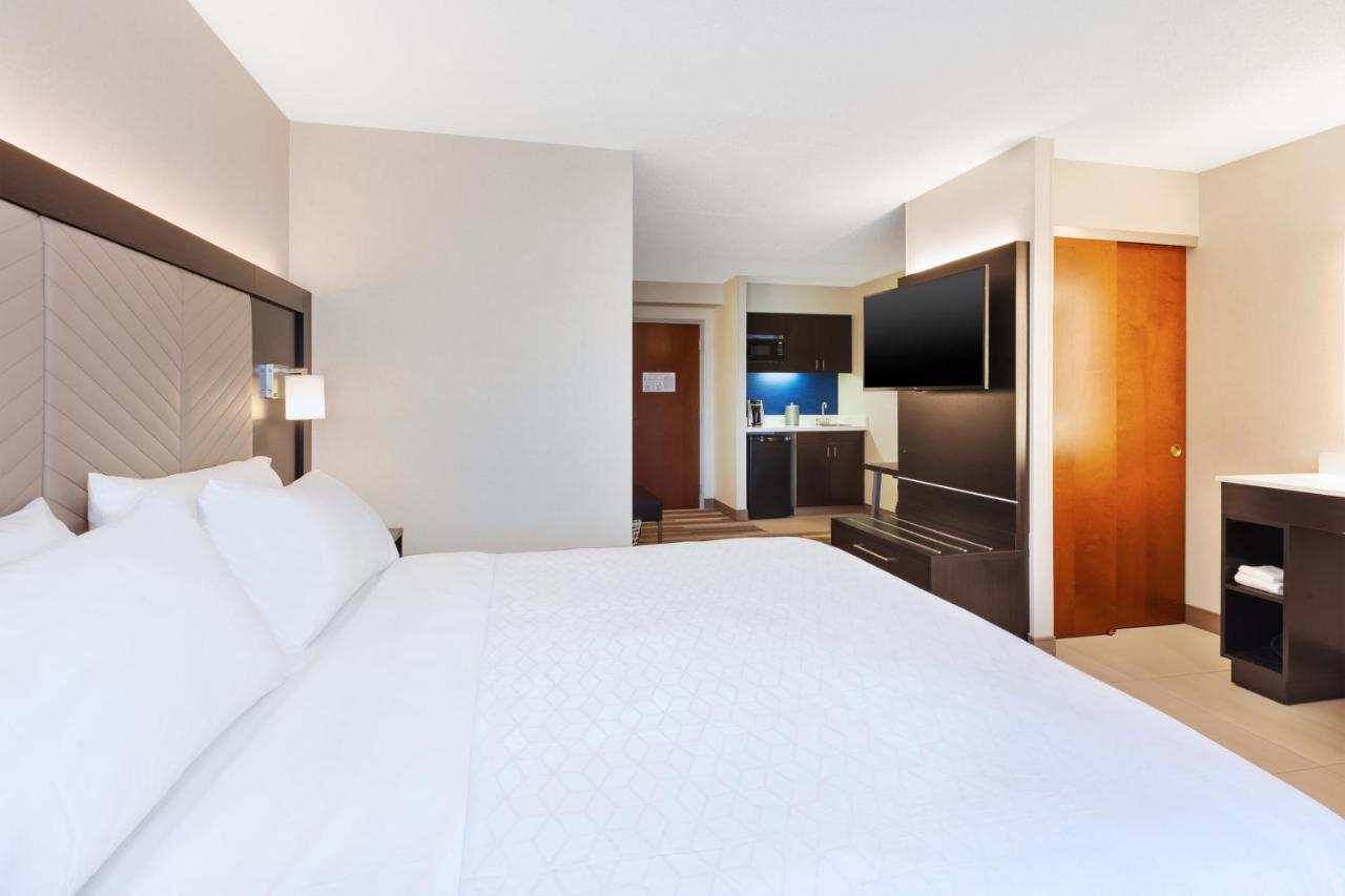 Suite - Non-Smoking at Holiday Inn Express & Suites Blacksburg - University Area by IHG