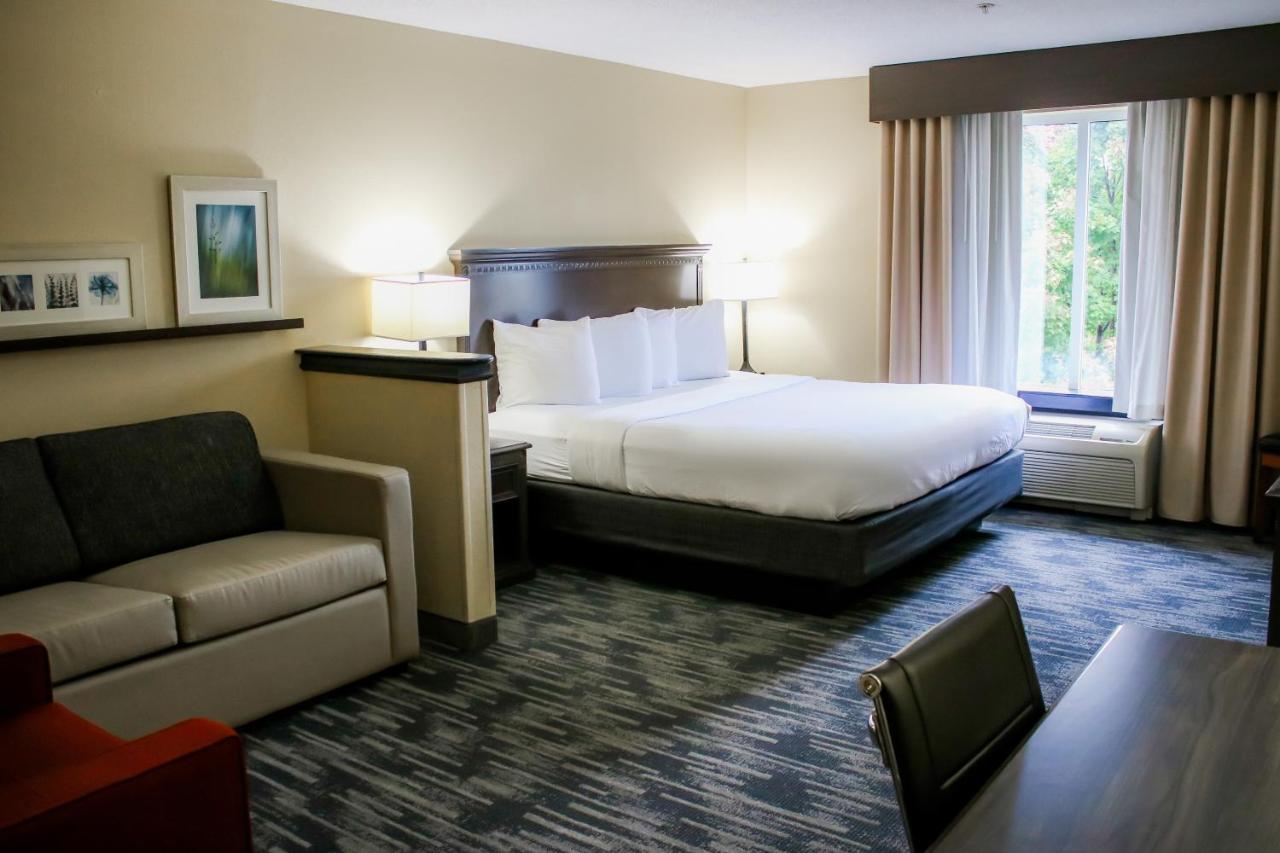King Studio with Roll in Shower / Non-Smoking at Country Inn & Suites by Radisson, Richmond West at I-64, VA