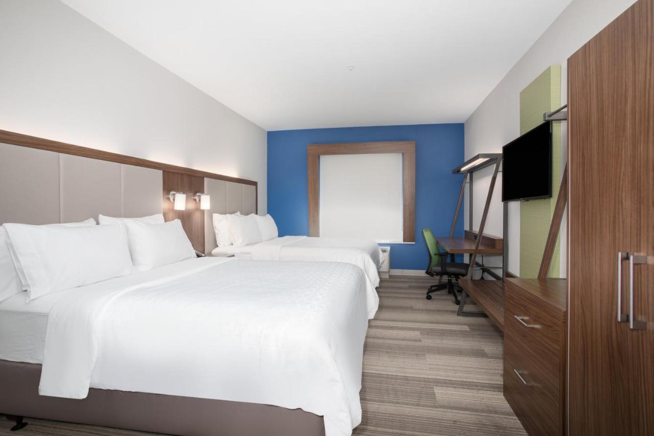Suite at Holiday Inn Express Slidell by IHG