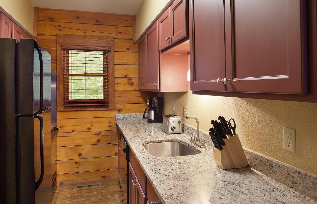 Two-Bedroom King Suite at Hilton Vacation Club Christmas Mountain Village