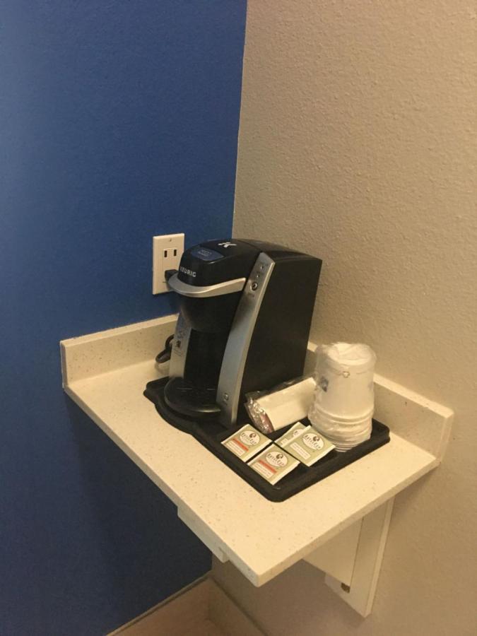 Executive King Room - Hearing Accessible at Holiday Inn Express & Suites Brenham South by IHG
