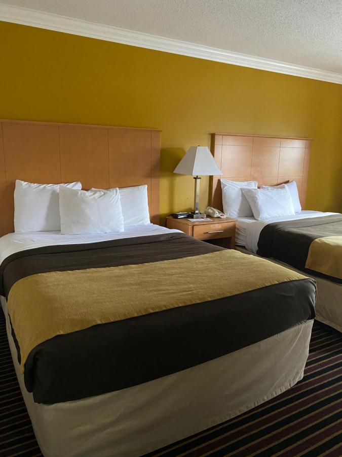 Standard Double Room with 2 Double Beds - Non-Smoking at Econo Lodge At The Falls North