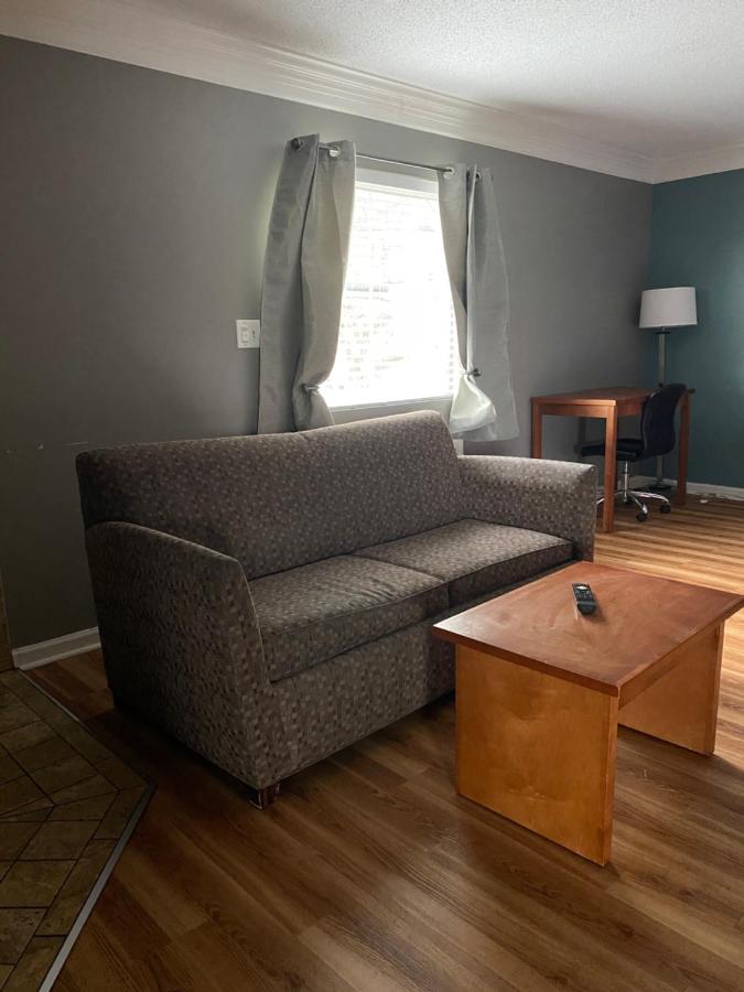 King Suite - Non-Smoking at Econo Lodge At The Falls North