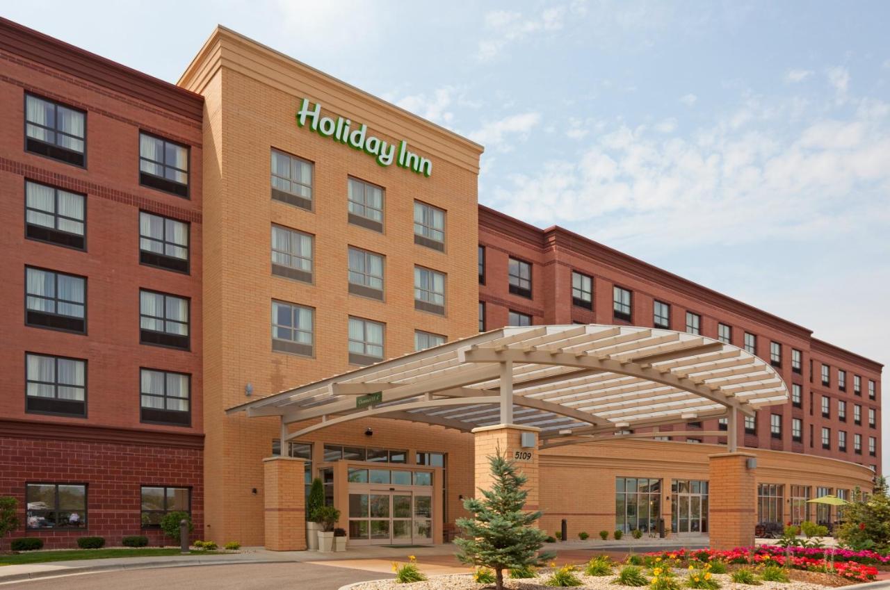  | Holiday Inn Madison at The American Center