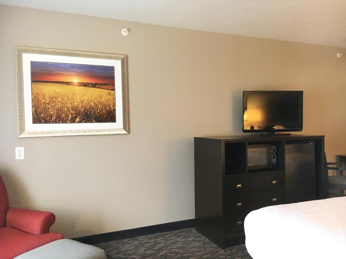 Queen Room with Two Queen Beds at Best Western Wheatland Inn