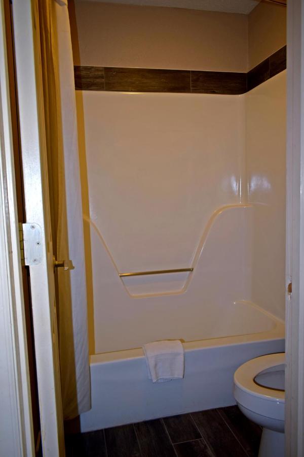 Queen Room with Two Queen Beds - Non-Smoking at Super 8 by Wyndham Fort Chiswell/Wytheville Area