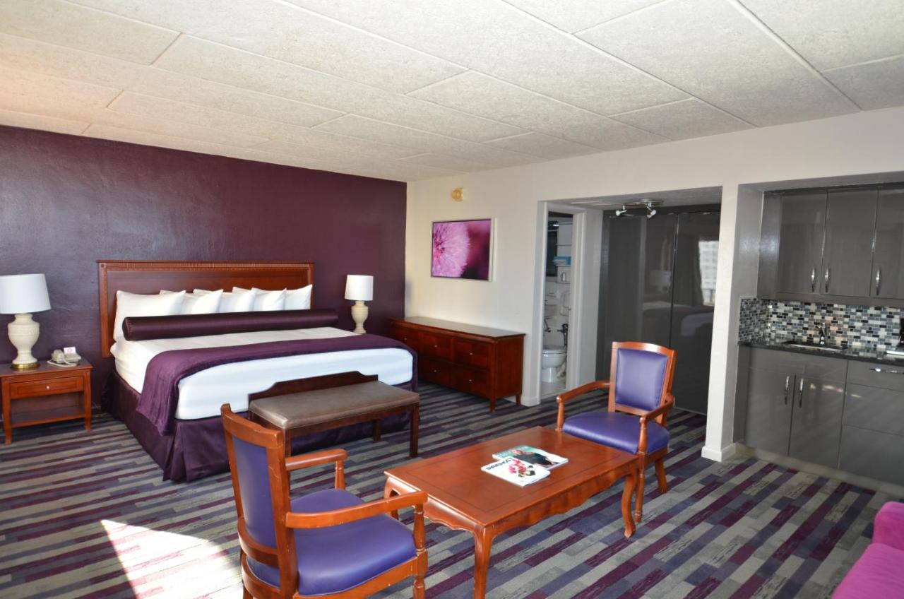 King Suite with Sofa Bed at Sea Club Resort