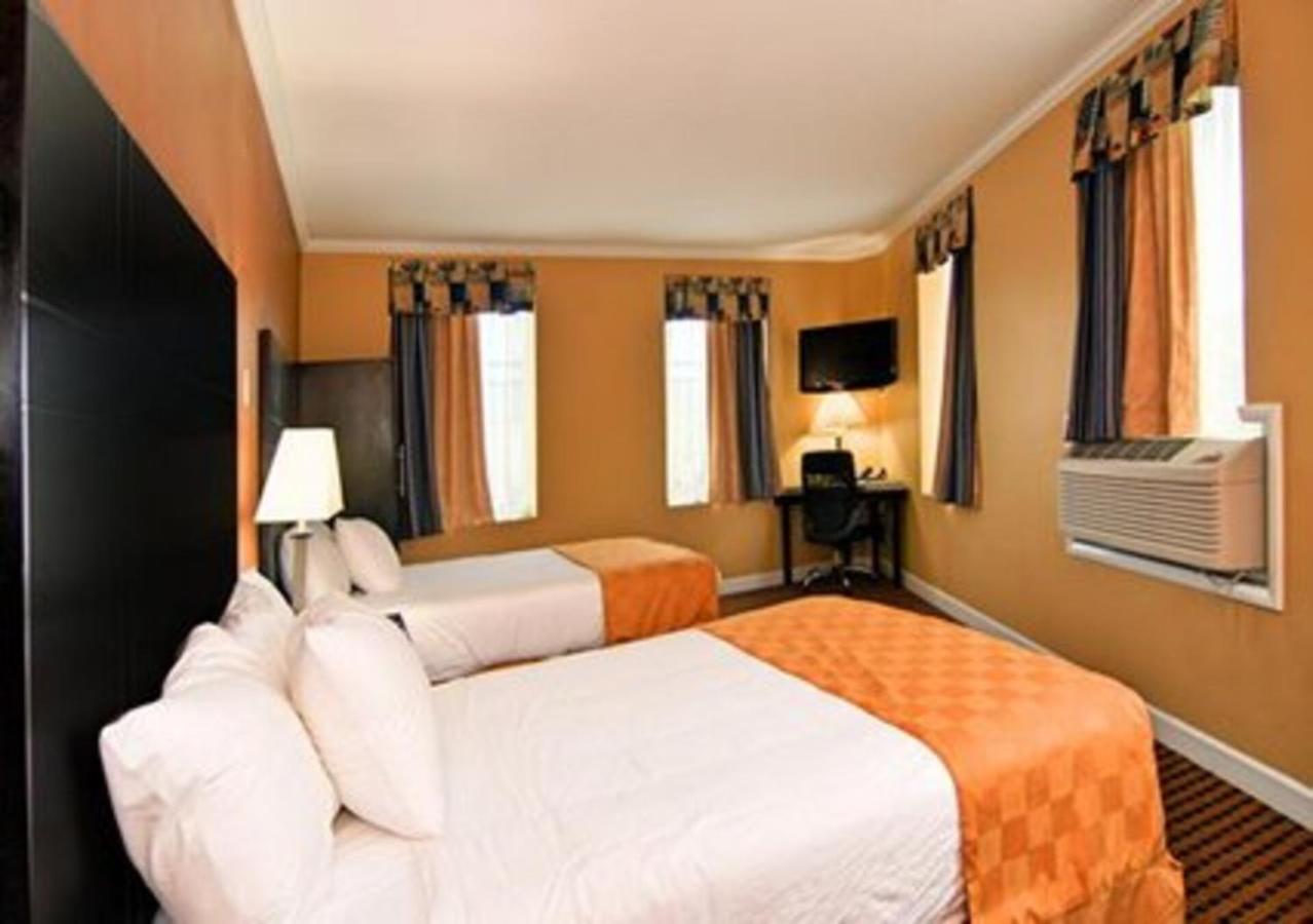 Double Room at Prince Hotel