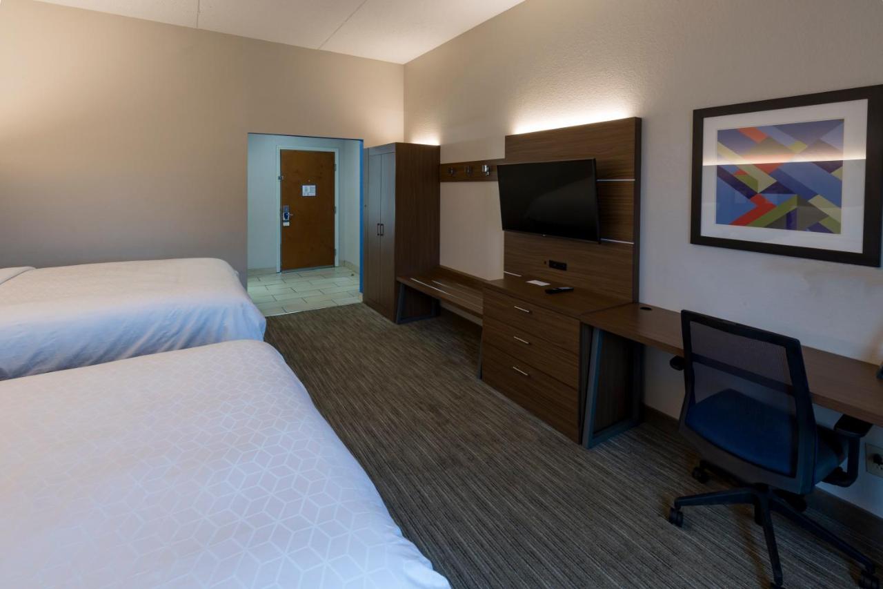  | Holiday Inn Express Hotel & Suites Hillview