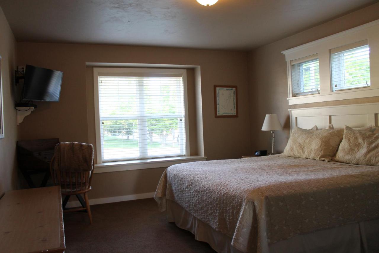 Cedar Court Inn
