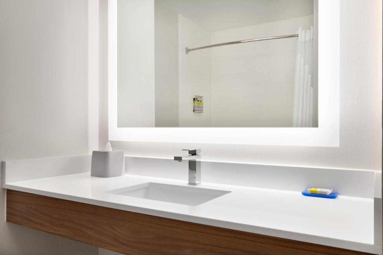 Standard Room at Holiday Inn Express Hotel & Suites Auburn - University Area by IHG