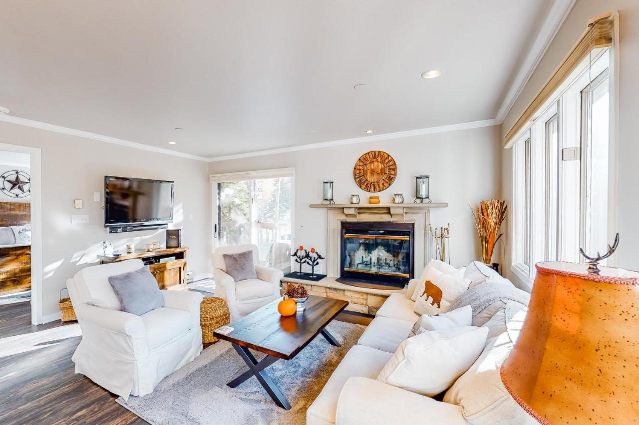 One-Bedroom Apartment at Townsend Place, A Vail Resorts Property