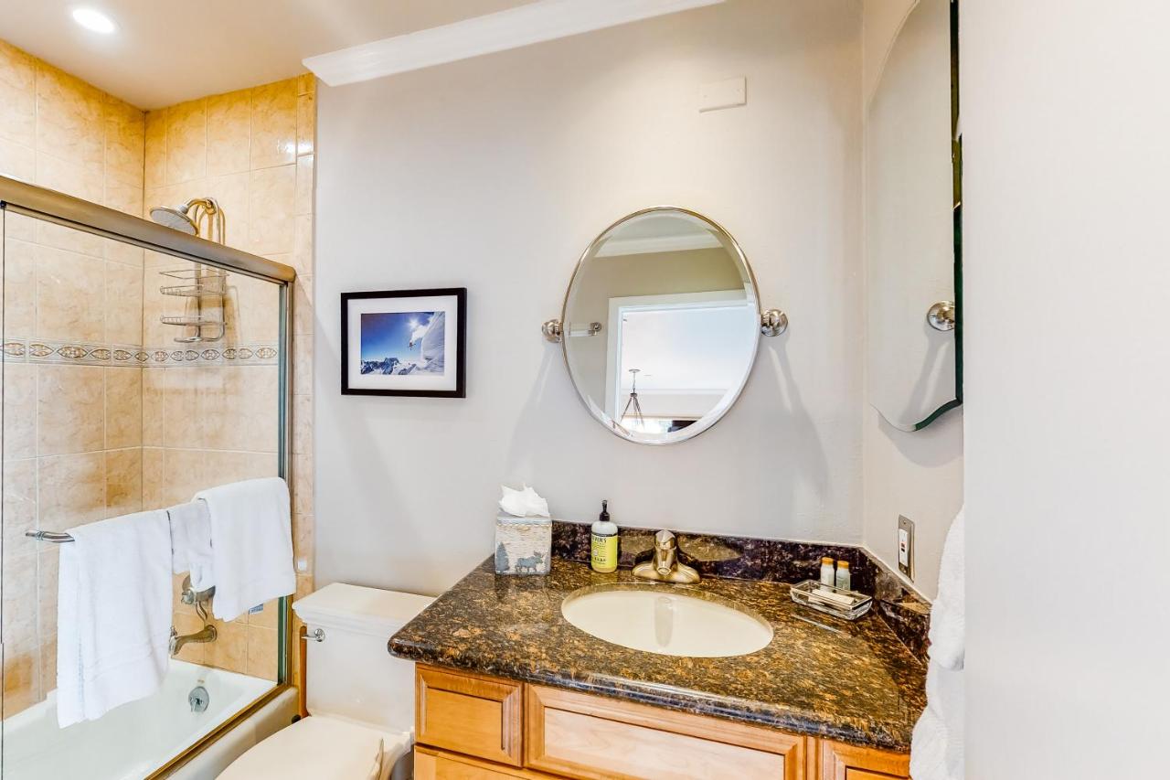 One-Bedroom Apartment at Townsend Place, A Vail Resorts Property