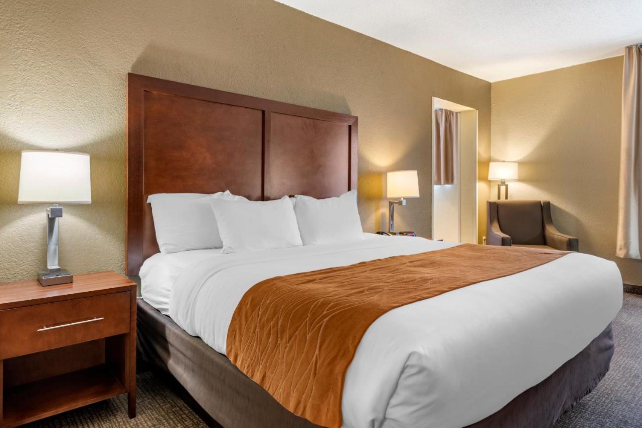 King Suite - Non-Smoking at Comfort Inn Madison near Clifty Falls