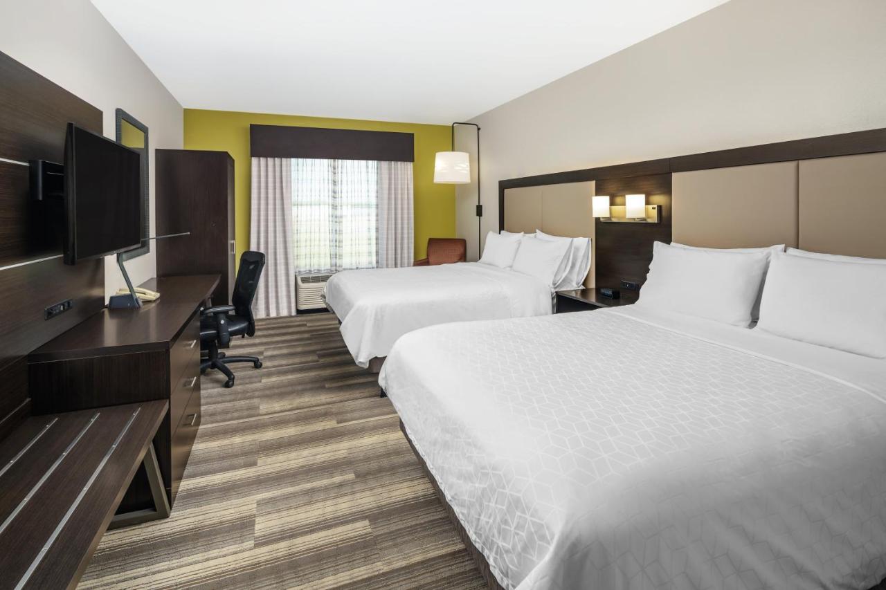 Queen Room with Two Queen Beds at Holiday Inn Express Hotel & Suites Florence I-95 at Hwy 327, an IHG Hotel
