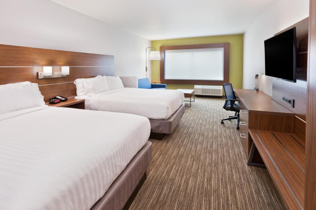 Suite - Non-Smoking at Holiday Inn Express & Suites Cartersville by IHG