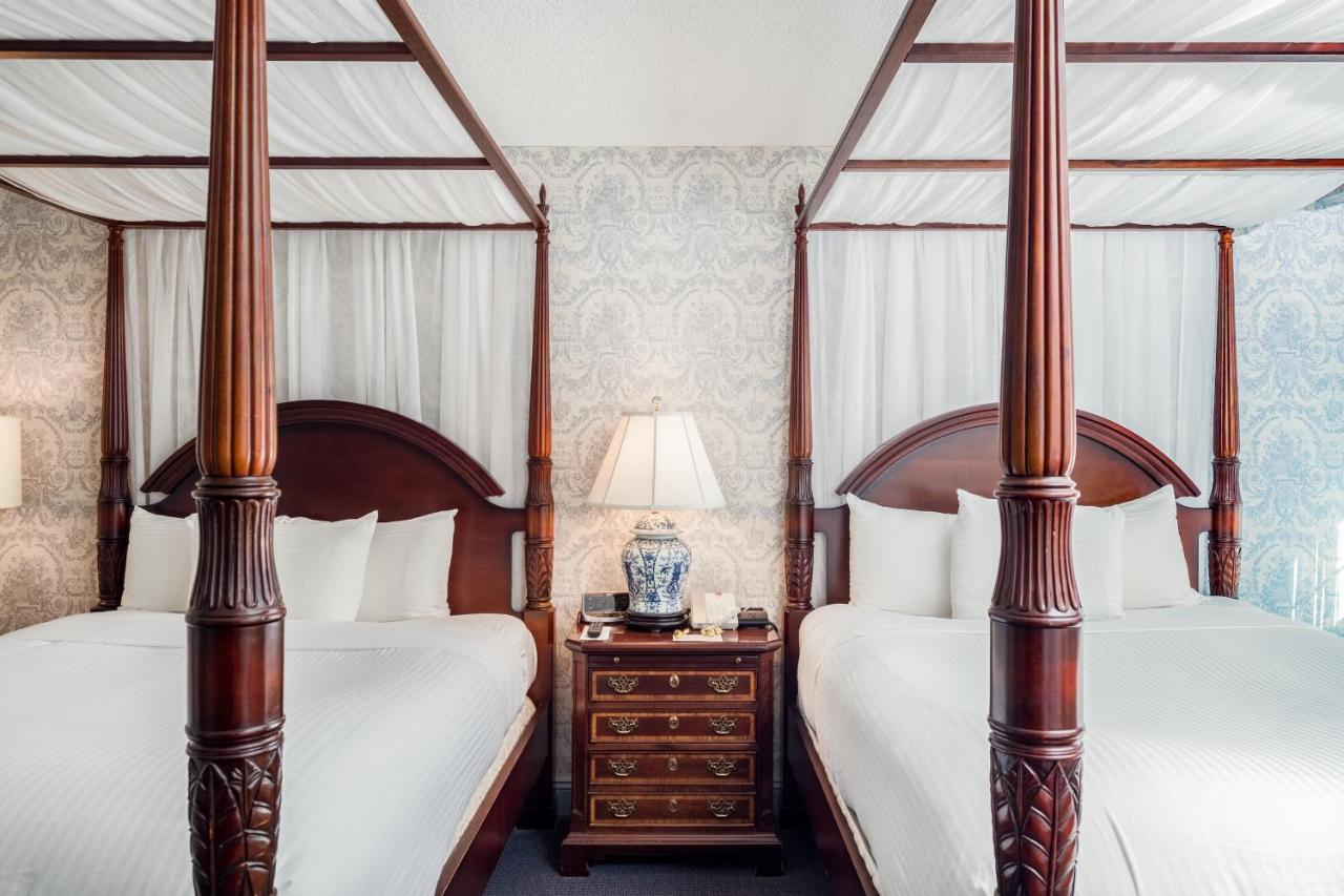 Deluxe Double Room with Two Double Beds at The Farmington Inn & Suites
