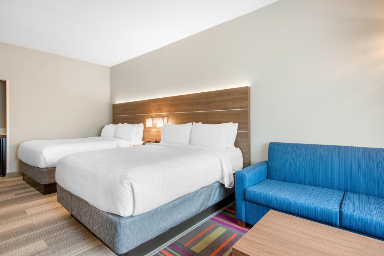Queen Suite - Non-Smoking at Holiday Inn Express & Suites Alachua - Gainesville Area by IHG