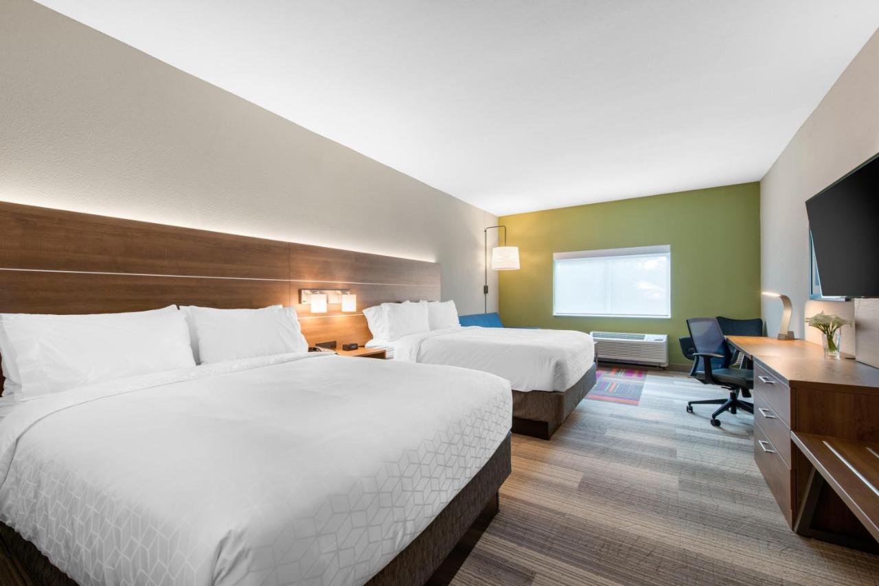 Queen Suite - Non-Smoking at Holiday Inn Express & Suites Alachua - Gainesville Area by IHG