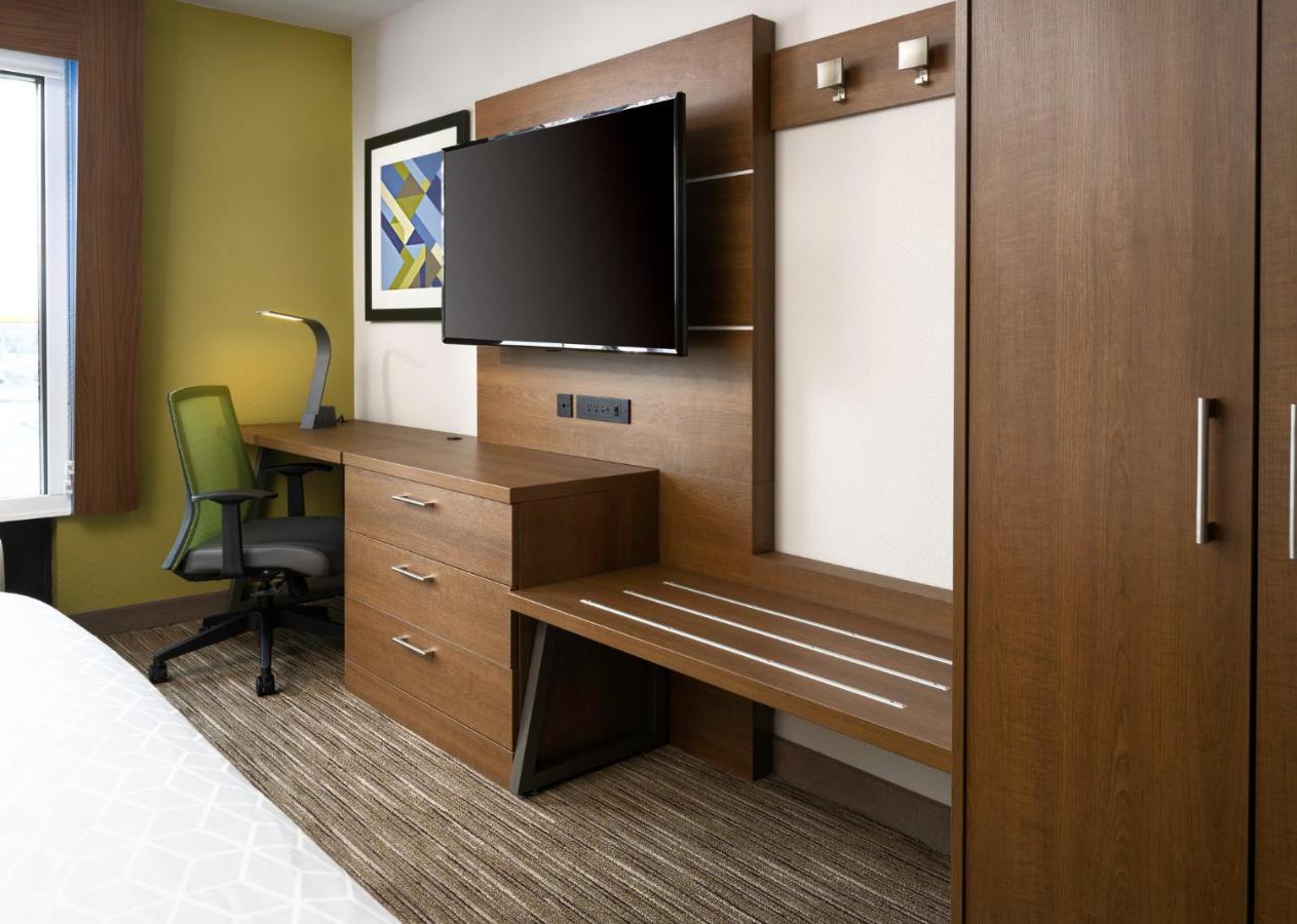  | Holiday Inn Express & Suites Olive Branch