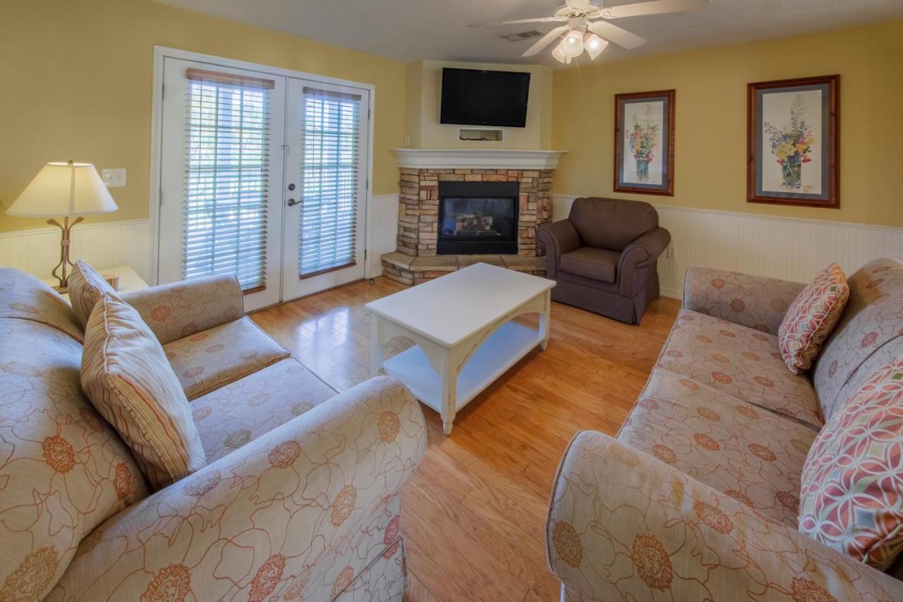 Two-Bedroom Villa Grand with Two King Beds at Holiday Inn Club Vacations Piney Shores Resort at Lake Conroe, an IHG Hotel