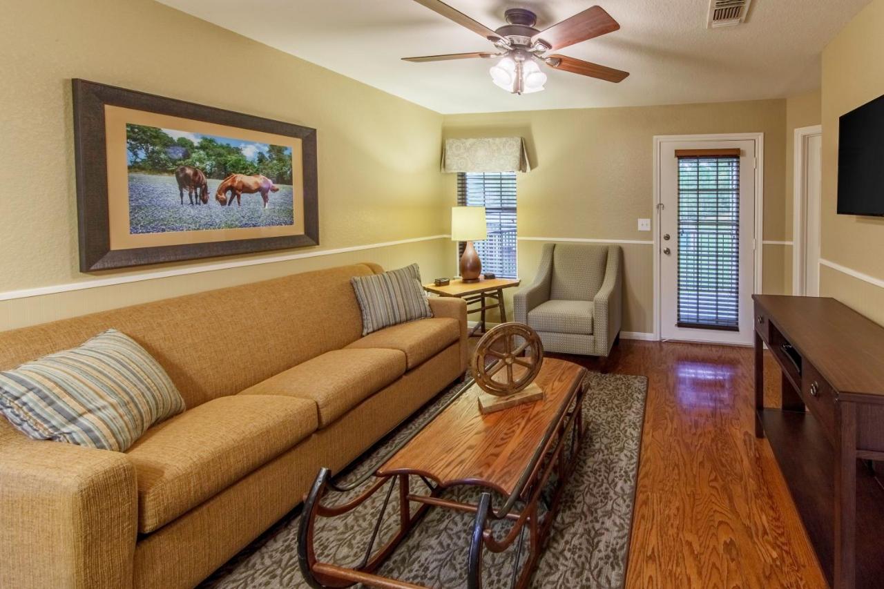 Two-Bedroom Villa Lodge 2 Queen Beds at Holiday Inn Club Vacations Piney Shores Resort at Lake Conroe, an IHG Hotel