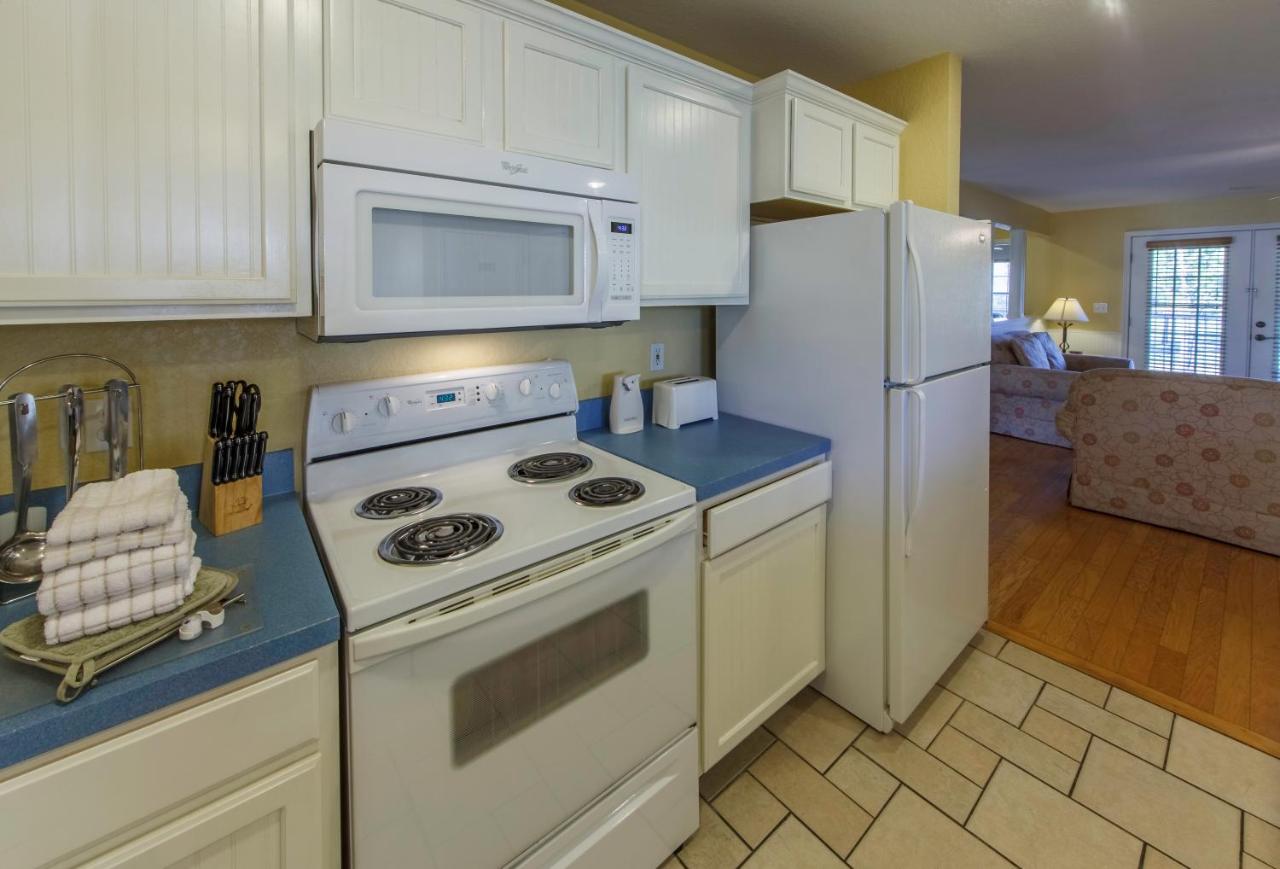 Two-Bedroom Villa Grand with Two King Beds at Holiday Inn Club Vacations Piney Shores Resort at Lake Conroe, an IHG Hotel