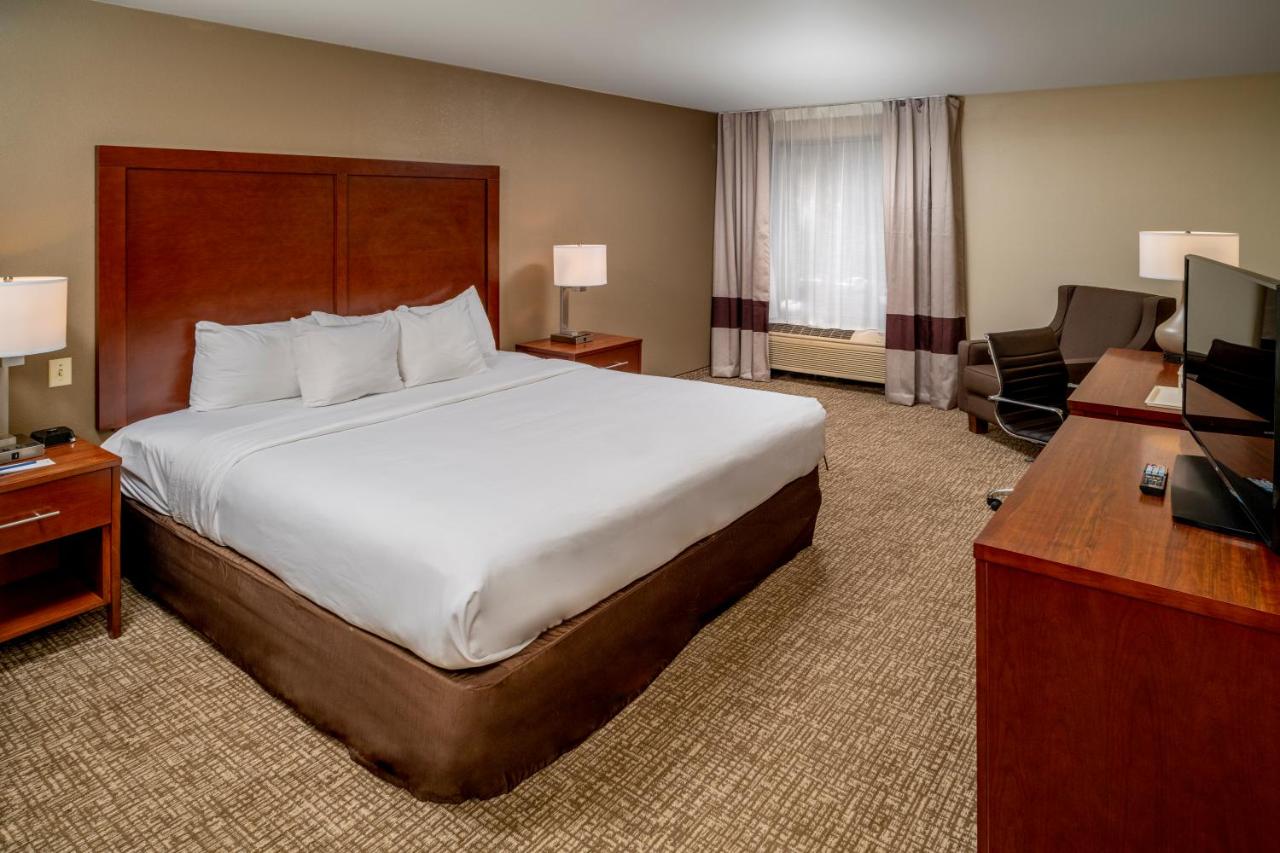 King Suite - Non-Smoking at Comfort Inn