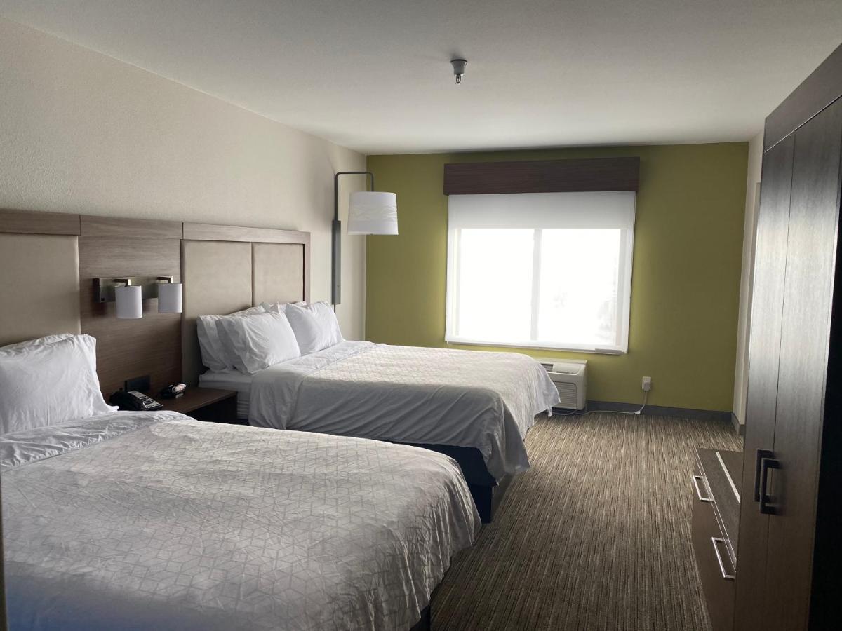 Queen Suite with Two Queen Beds at Holiday Inn Express & Suites Albuquerque Historic Old Town by IHG