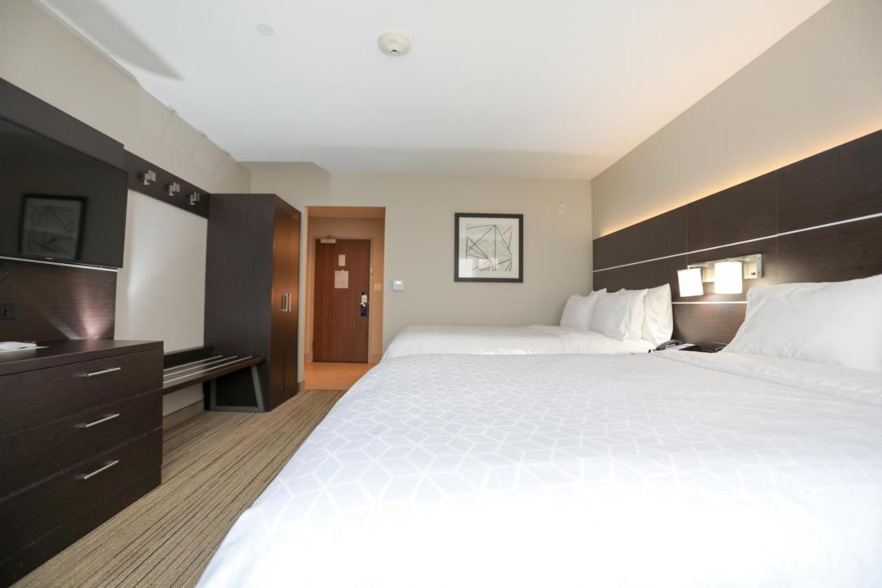  | Holiday Inn Express And Suites Forney