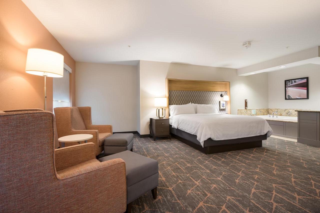 Suite - Hearing Accessible - Non-Smoking at Holiday Inn Jackson NW - Airport Road, an IHG Hotel