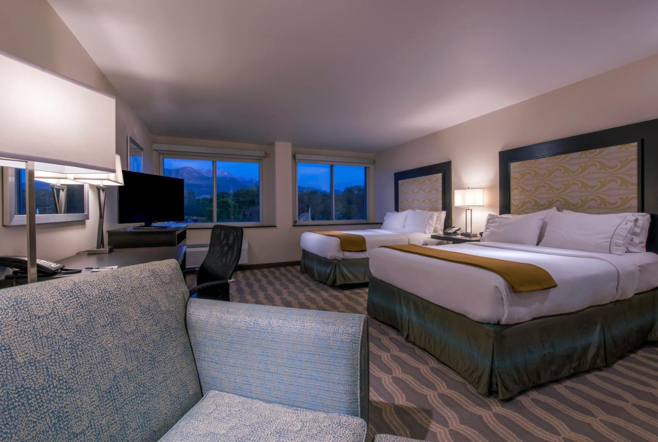 Queen Room with Two Queen Beds at Holiday Inn Express & Suites Colorado Springs Central by IHG