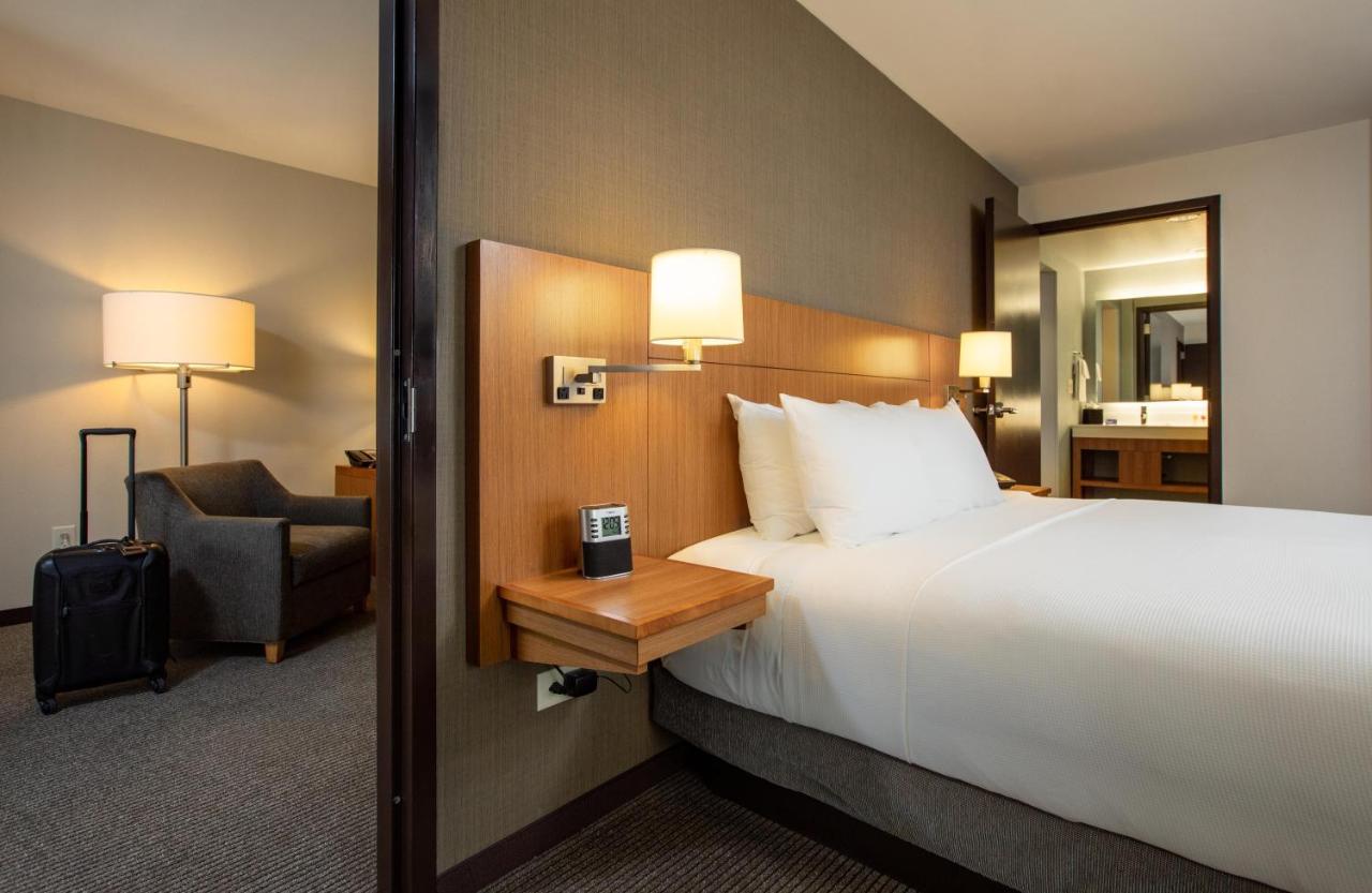 King Suite at Hyatt Place Charlottesville
