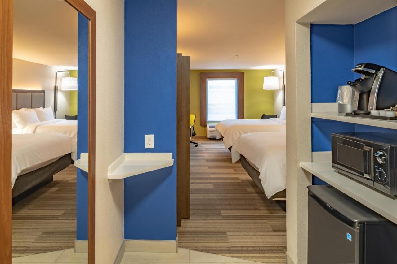 Standard Queen Room with Two Queen Beds at Holiday Inn Express & Suites N Waco Area - West, an IHG Hotel