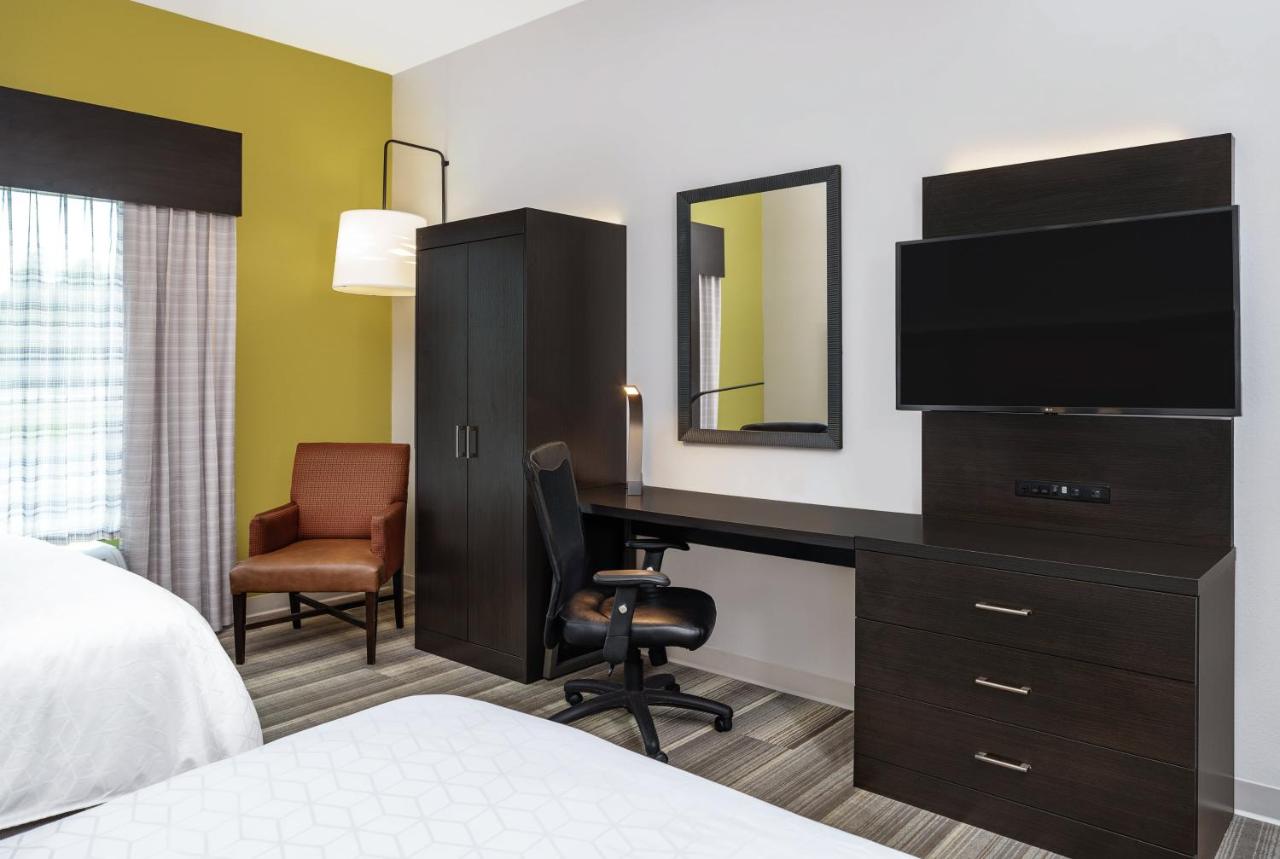 Twin Room - Mobility Access at Holiday Inn Express Hotel & Suites Florence I-95 at Hwy 327, an IHG Hotel