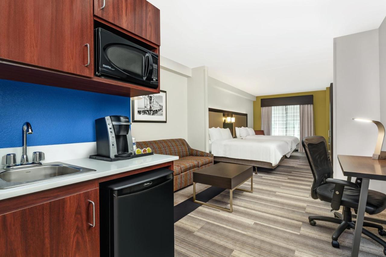 King Suite - Disability Access Tub at Holiday Inn Express Hotel & Suites Florence I-95 at Hwy 327, an IHG Hotel