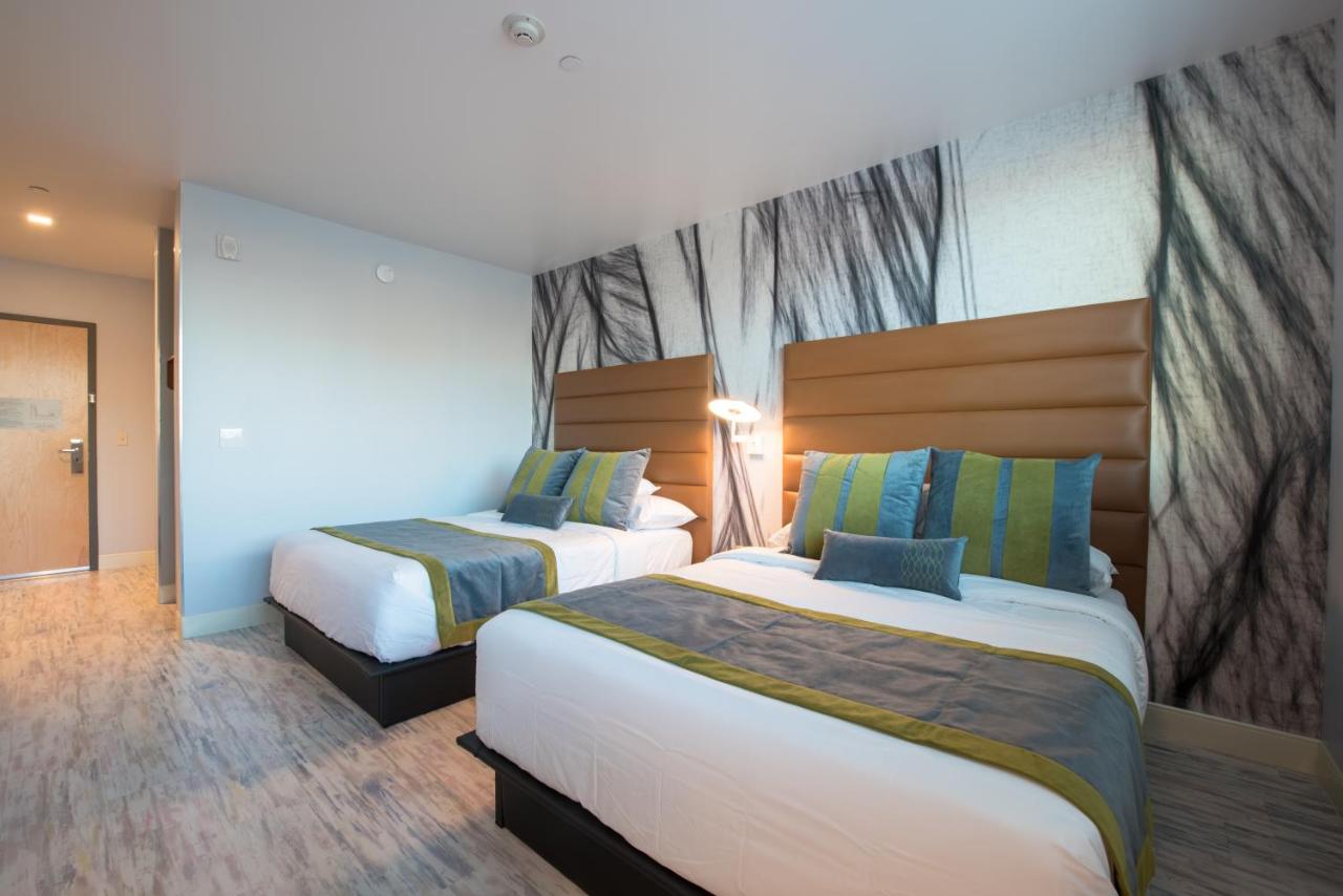 Classic Double Queen at Lexen Hotel North Hollywood