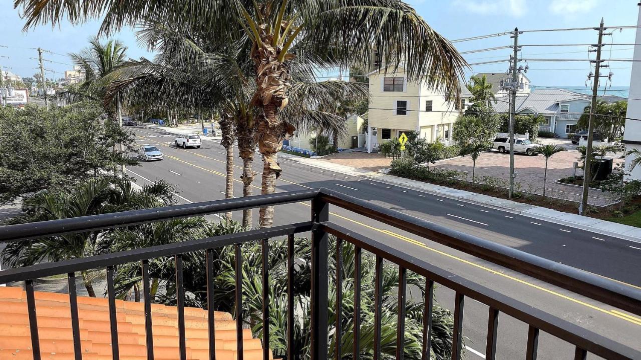 One-Bedroom Apartment at Madeira Bay Resort