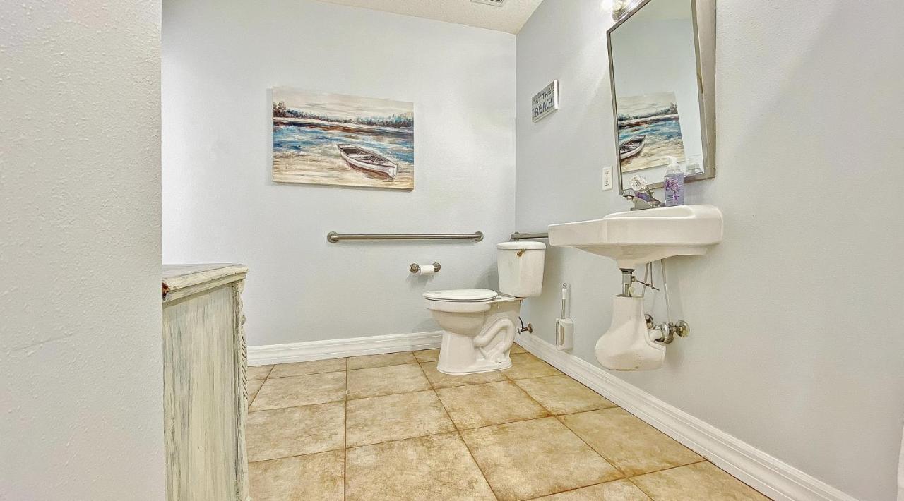One-Bedroom Apartment at Madeira Bay Resort