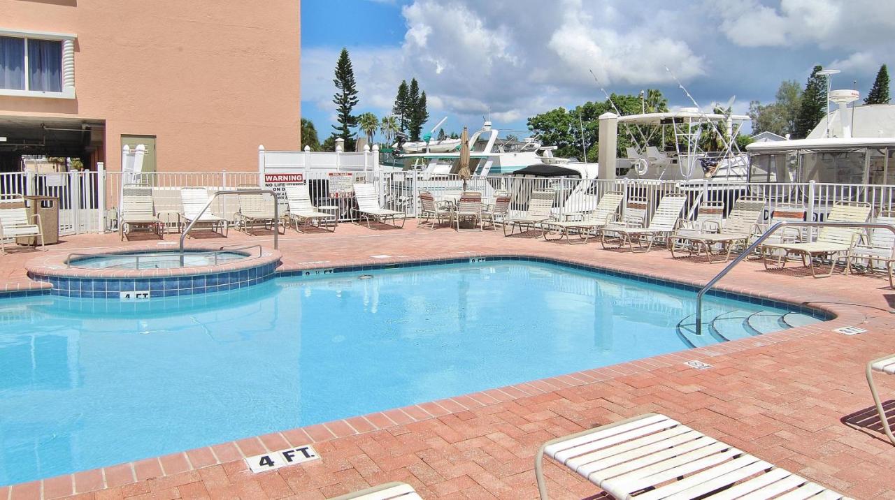 One-Bedroom Apartment at Madeira Bay Resort