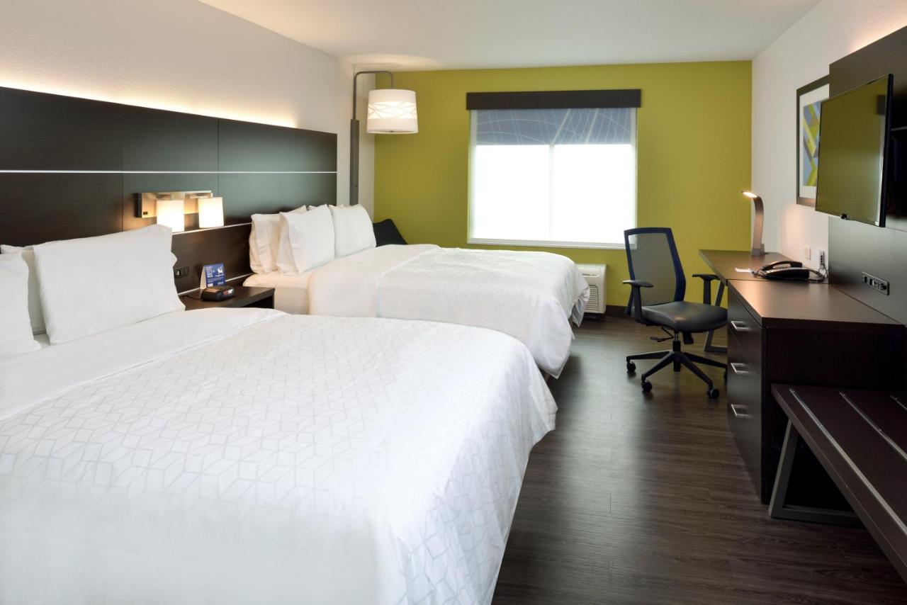 Room Selected at Check-In at Holiday Inn Express & Suites Pueblo North by IHG