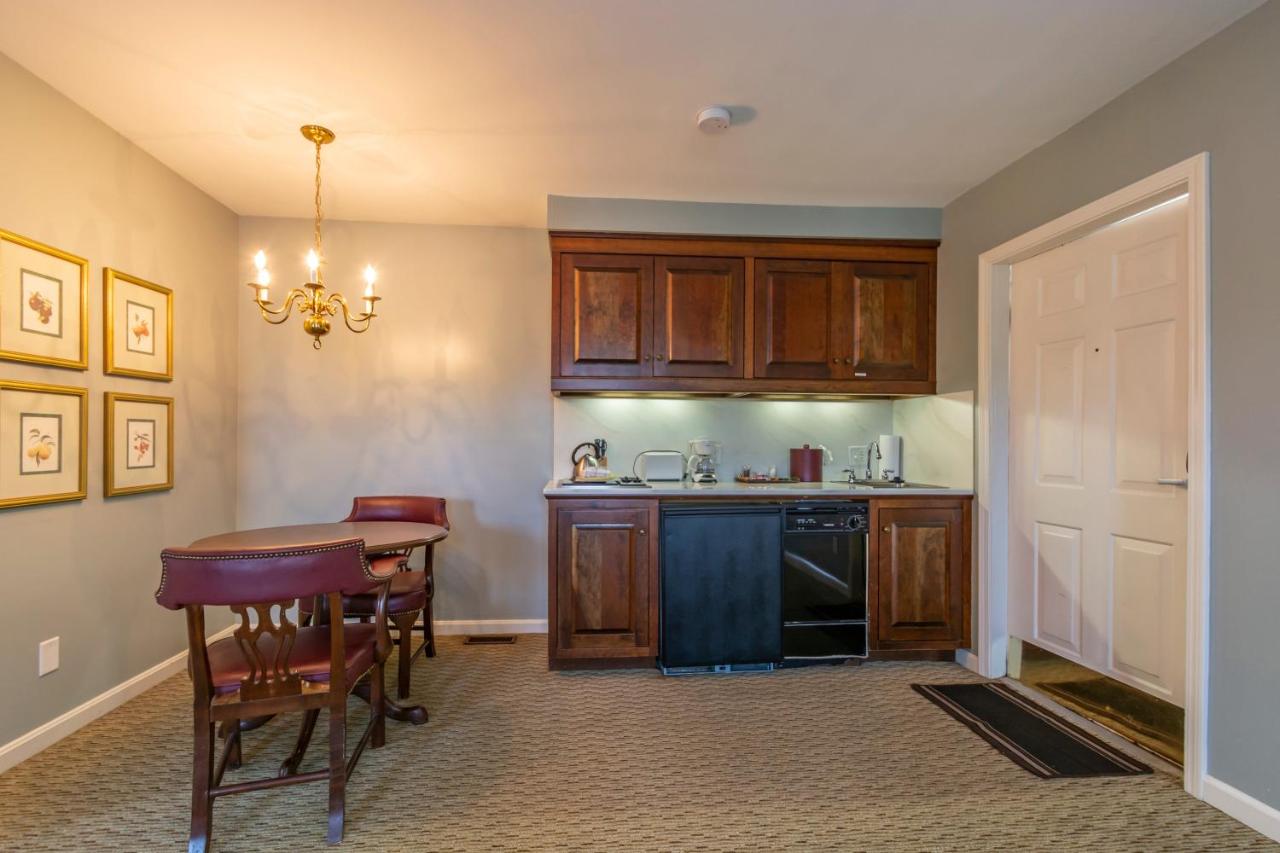 King Suite - Second Floor at Century Suites Hotel