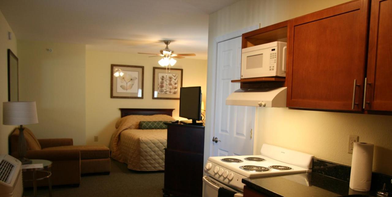 King Suite at Affordable Suites Fayetteville