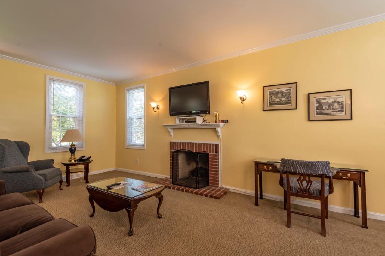 Standard Suite at Century Suites Hotel