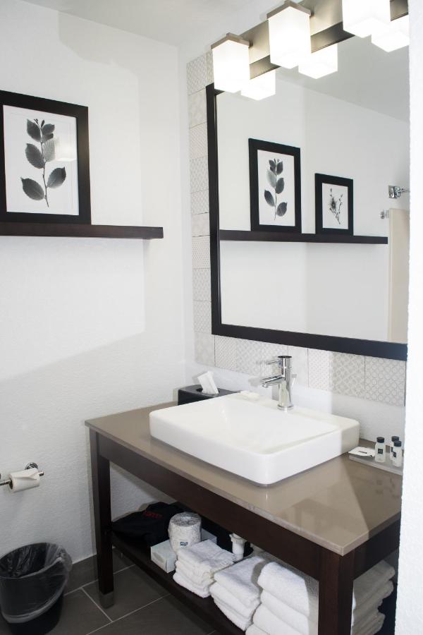 Queen Room with Two Queen Beds - Non-Smoking at Country Inn & Suites by Radisson, Freeport, IL