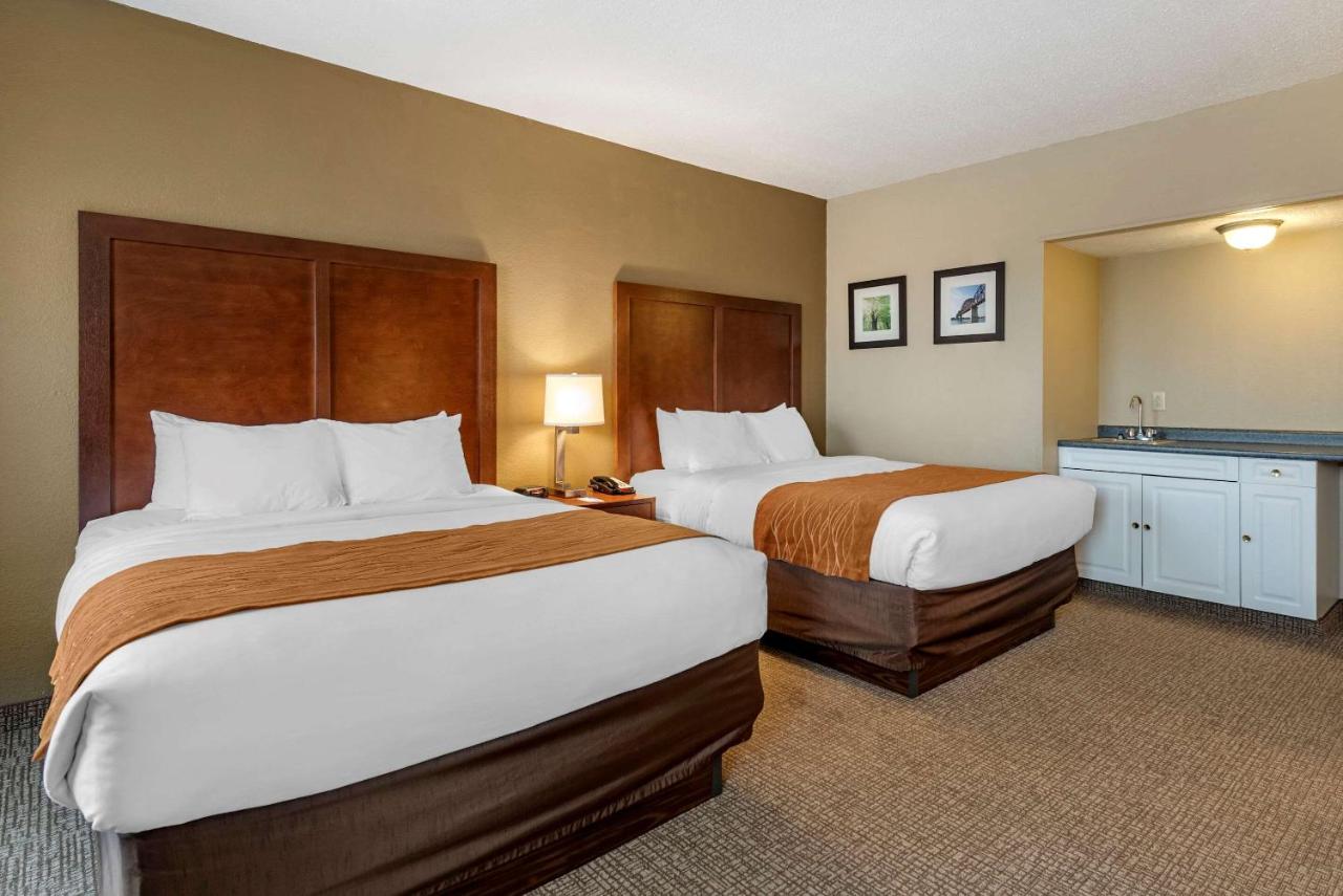 Queen Room with Two Queen Beds and Wet Bar - Non Smoking at Comfort Inn Madison near Clifty Falls