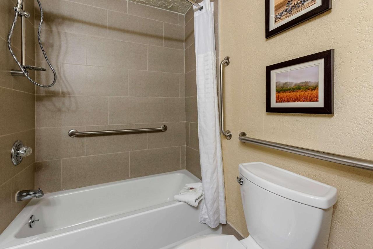 King Room - Disability Access/Non-Smoking at Comfort Inn Madison near Clifty Falls