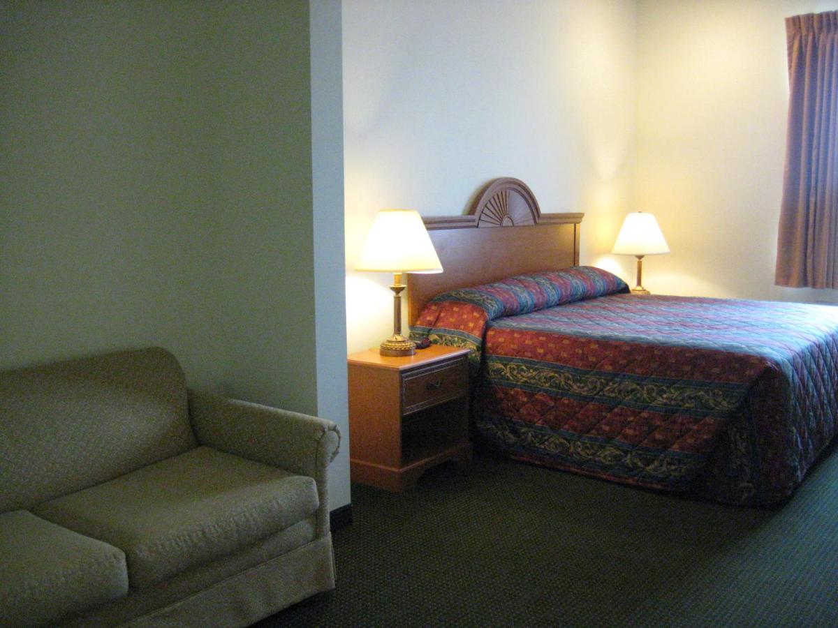 King Suite with Sofa Bed at Horizon Inn and Suites